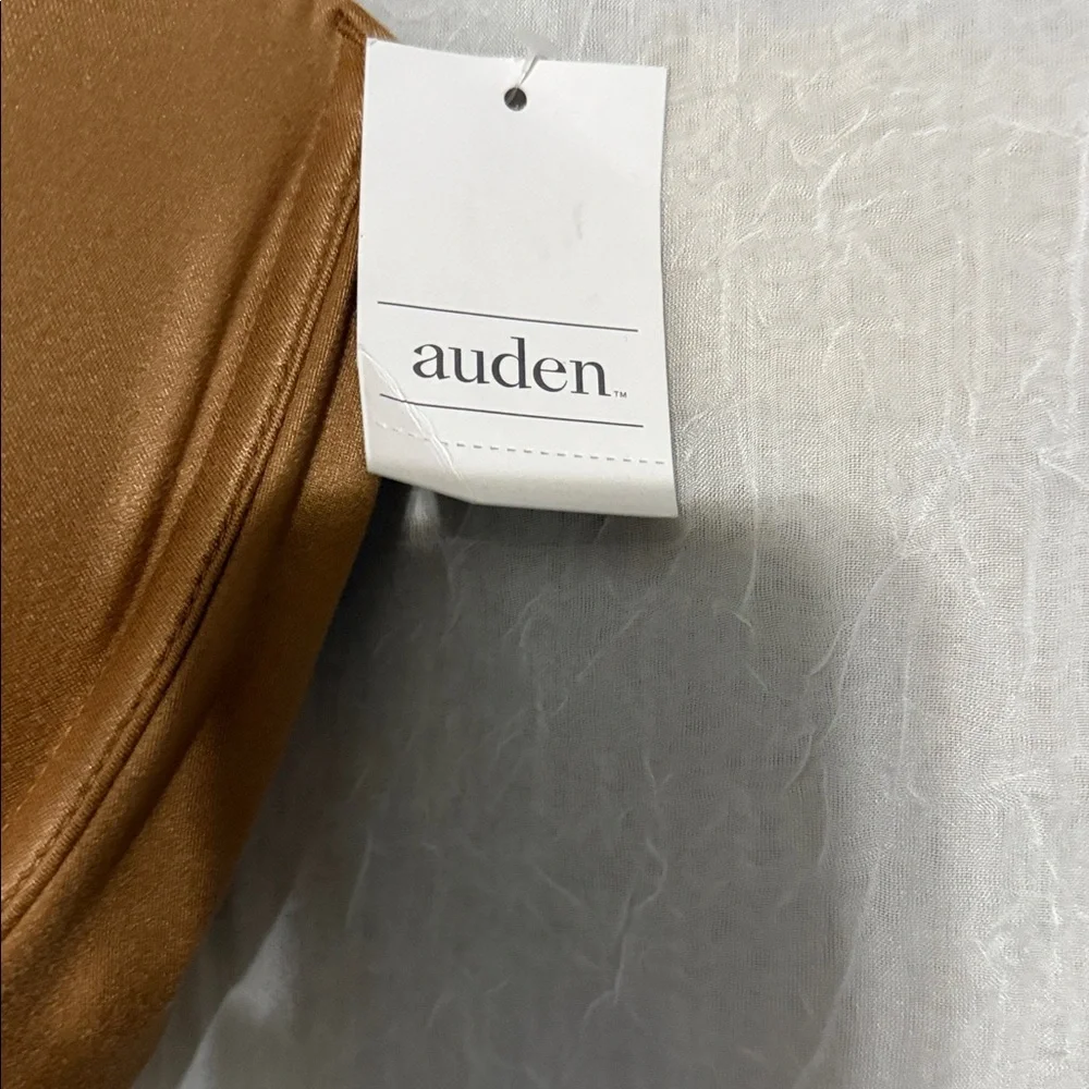 Auden stylish tan